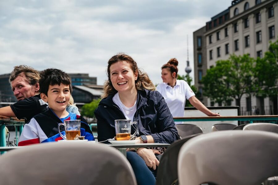 Berlin: 1-Hour City Sightseeing Cruise - Finding the pier near Hackescher Markt