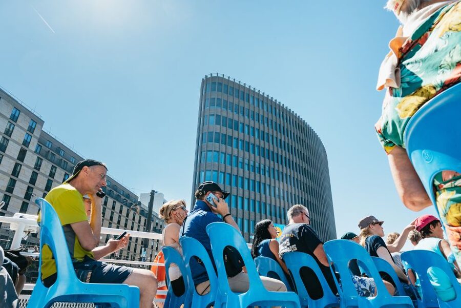 Berlin: 1-Hour City Tour by Boat with Guaranteed Seating - Bellevue Palace, the Victory Column, and Berlin’s open spaces