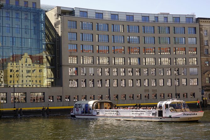 Berlin: 1-hr Boat Tour with Bilingual Live Guide (DE/EN) - Settling into MS Carola or MS Franziska
