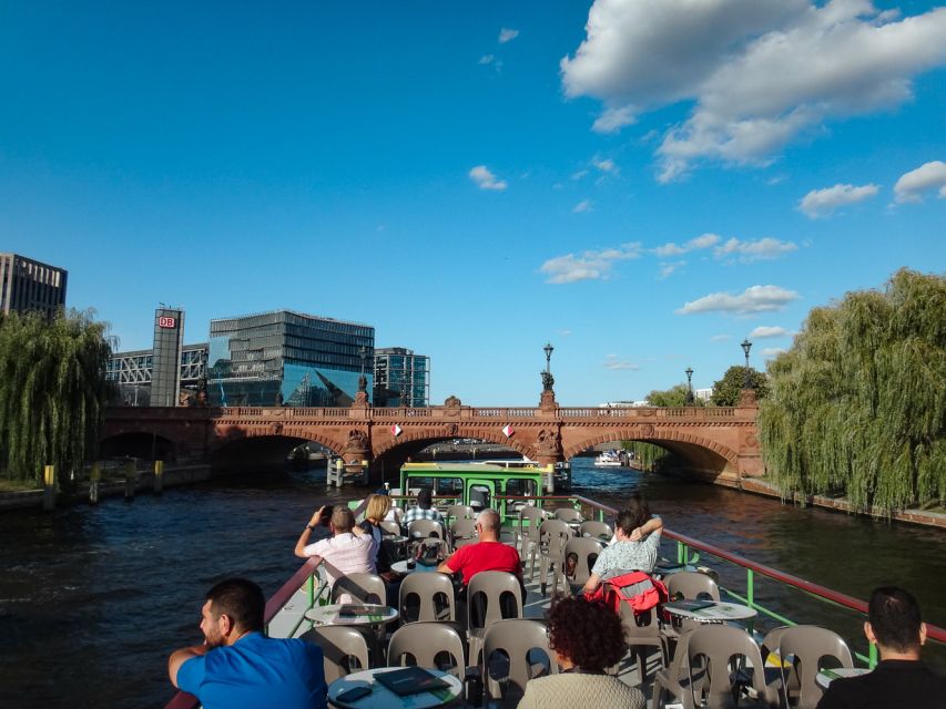 Berlin: 2.5-Hour East Side Boat Cruise with Commentary - Key points before you book