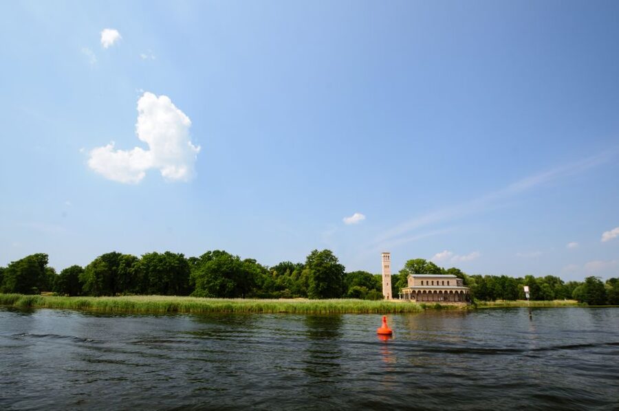 Berlin: 3-Hour World Heritage Cruise to Potsdam - From Wannsee toward Kladow and Peacock Island
