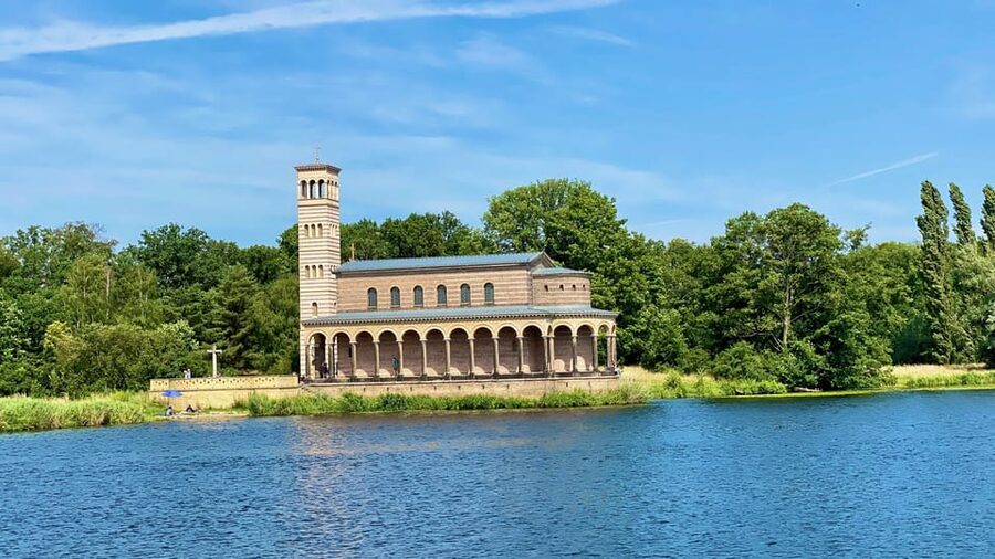Berlin: 7 Lakes Boat Tour through the Havel Landscape - Jungfernsee, the Church of the Redeemer, and Peacock Island