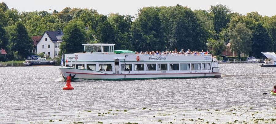 Berlin: 7 Lakes Boat Tour through the Havel Landscape - Returning through Kladow to Spandau