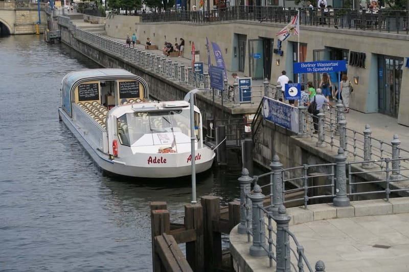 Berlin: Boat Sightseeing Cruise with Audioguide - Nikolaiviertel and the old heart of Berlin