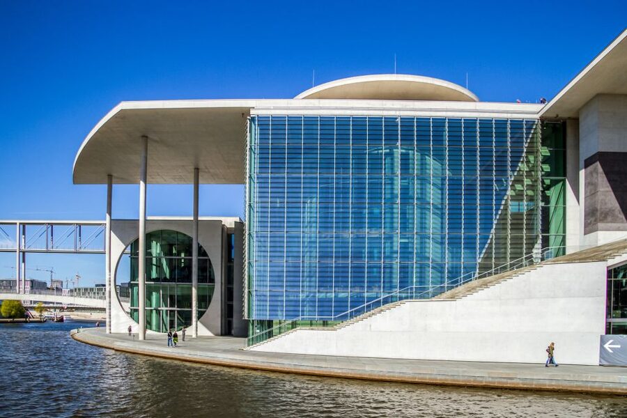 Berlin: Boat Tour Along the River Spree - Food, drinks, and comfort onboard