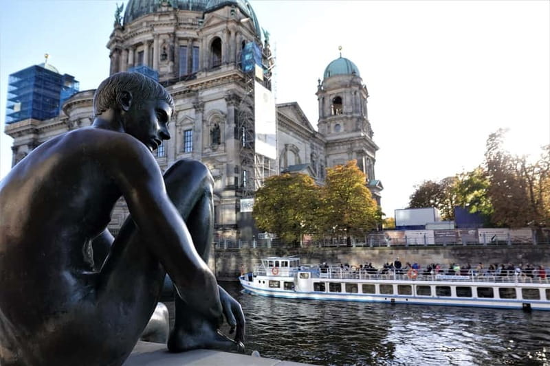Berlin Combo Package: City Tour & Spree Boat Tour - Checkpoint Charlie and Gendarmenmarkt