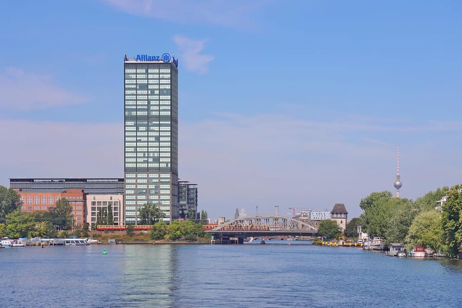 Berlin: East Side Gallery Spree Cruise in a Solar Catamaran - How to plan your two hours