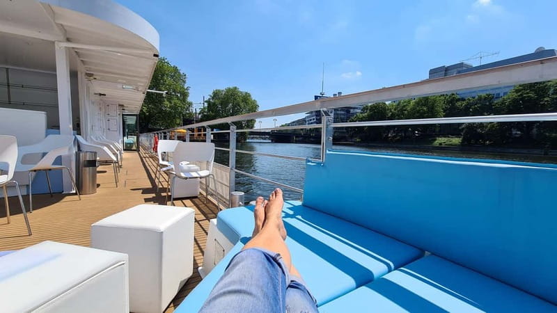 Berlin: East Side Gallery Spree Cruise in a Solar Catamaran - What the solar boat feels like