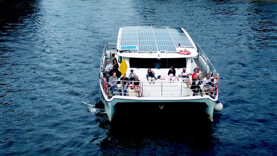 Berlin: Exclusive Boat Tour on a Solar-Powered Catamaran - Museum Island and Berlin’s government district