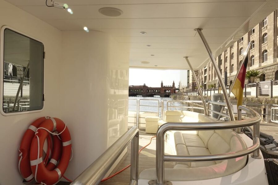 Berlin: Exclusive Boat Tour on a Solar-Powered Catamaran - Comfort, drinks, weather, and the onboard bar