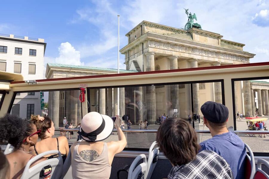 Berlin: Hop-On Hop-Off Sightseeing Bus with Boat Options - Why this bus tour works well in Berlin