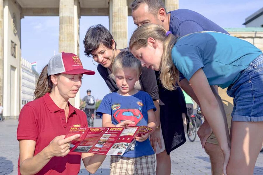 Berlin: Hop-On Hop-Off Sightseeing Bus with Boat Options - The blue route: East Berlin and the East Side Gallery