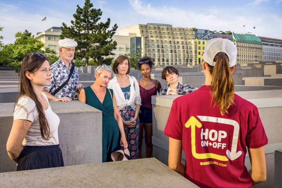 Berlin: Hop-On Hop-Off Sightseeing Bus with Boat Options - Adding the Spree boat cruise