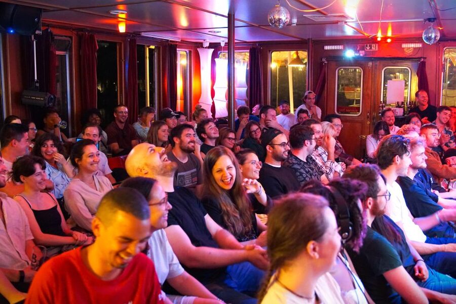 Berlin: Laughing Spree Comedy Show on a Boat - Is $15 good value?