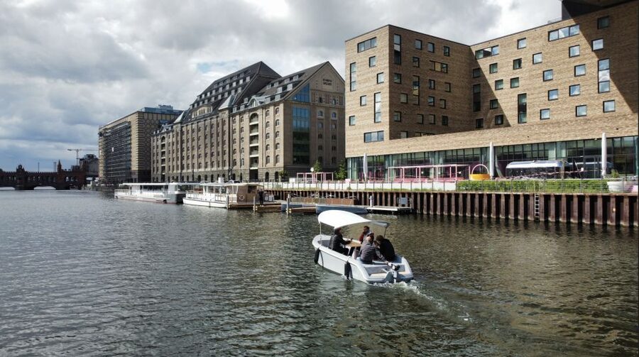 Berlin: Self-Drive Boat Tour - Taking the helm on Berlin’s Spree