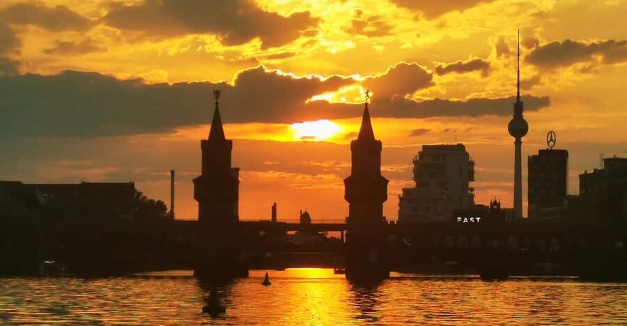Berlin: Solar Powered Sunset Catamaran Cruise & Audio Guide - Why this Berlin boat trip feels different