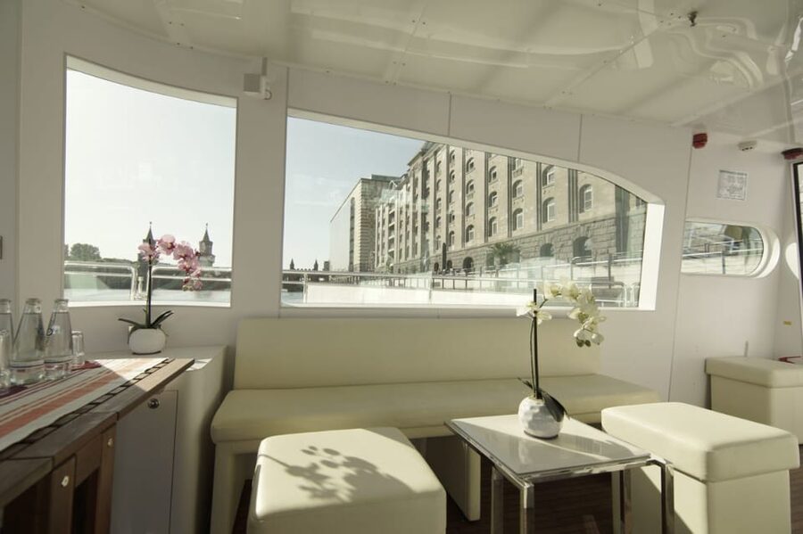 Berlin: Solar Powered Sunset Catamaran Cruise & Audio Guide - Westward to Museum Island and the government district