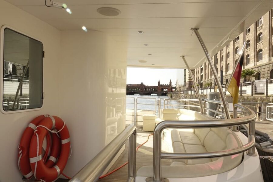 Berlin: Solar Powered Sunset Catamaran Cruise & Audio Guide - Sunset seating, blankets, and the onboard bar