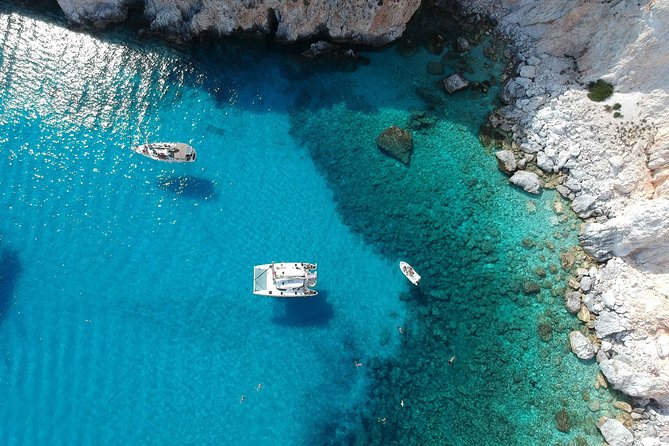 Best of Milos and Poliegos Catamaran snorkelling Cruise with BBQ - Sulfur mines, Gerakas, and Tsigrado