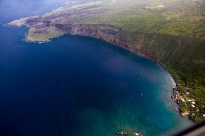 Big Island Historical Dinner Cruise to Kealakekua Bay - A sunset cruise with a story to tell