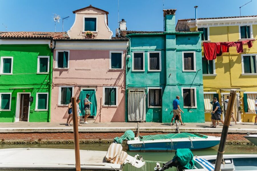 Boat Trip: Glimpse of Murano, Torcello & Burano Islands - Three islands, one fast half-day