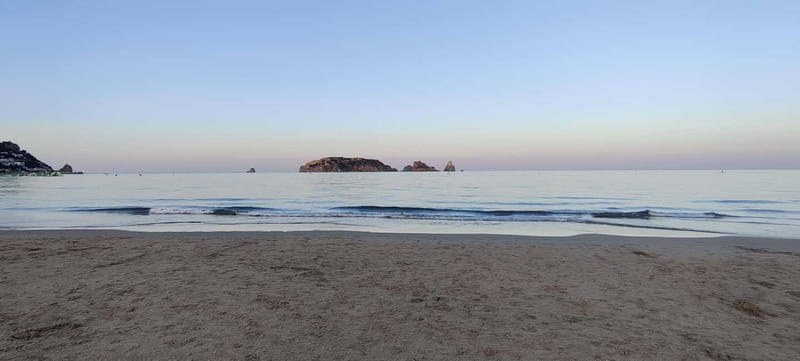 Boat trip to the Medes Islands, caves and stop for swimming - A compact boat trip through Montgrí Natural Park
