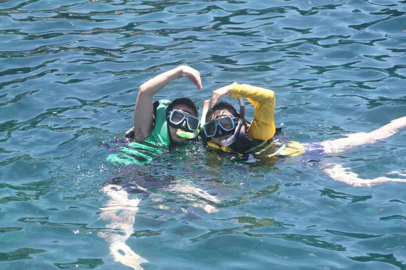 Boracay: Island and Beach-Hopping Boat Tour with Snorkeling - Key points to know before you book