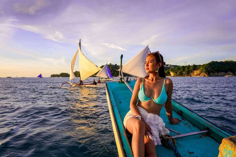 Boracay: Sunset Cruise with Water Activities - The sail from White Beach
