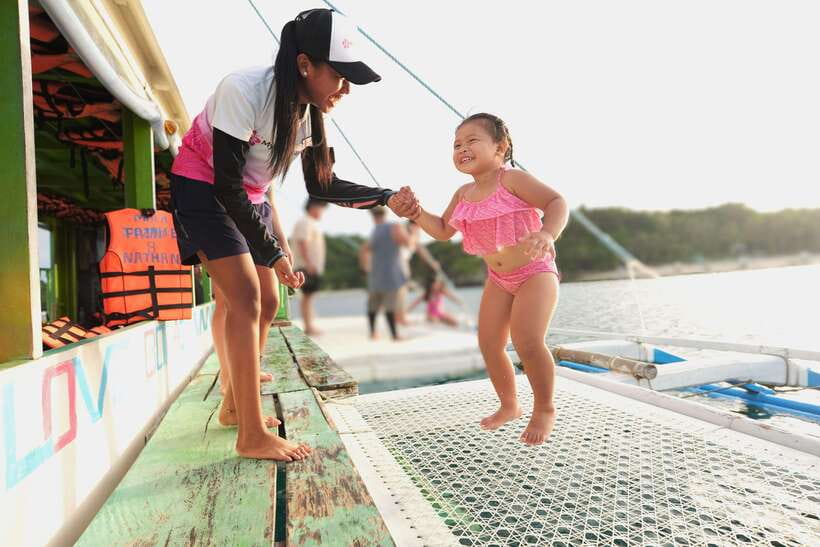 Boracay: Sunset Cruise with Water Activities - Meeting at Station 1 and getting on board