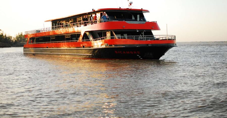 Bordeaux: 2-Hour River Dinner Cruise - A dinner table with Bordeaux as the backdrop