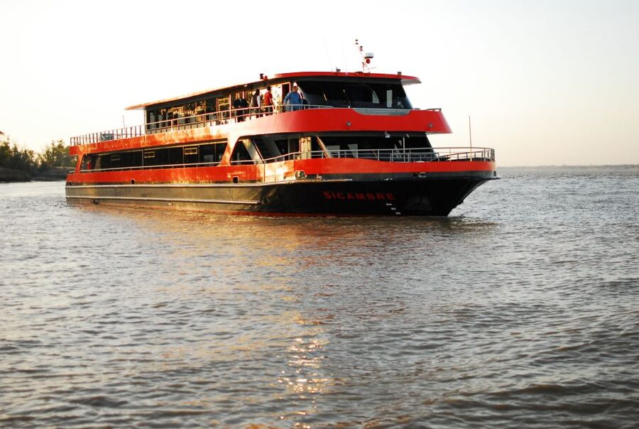 Bordeaux: 2-Hour River Dinner Cruise - Wine, coffee, and the real cost