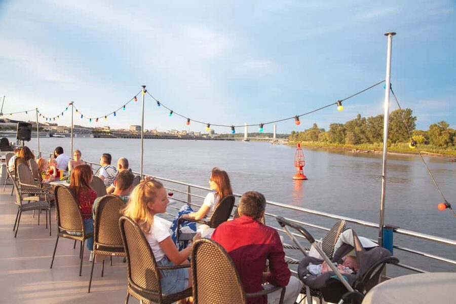 Bordeaux: Guided River Cruise - Why the Garonne is the right place to start
