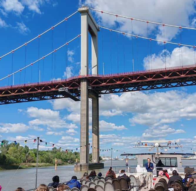 Bordeaux: Guided River Cruise - The first 40 minutes: Port de la Lune and the old quays