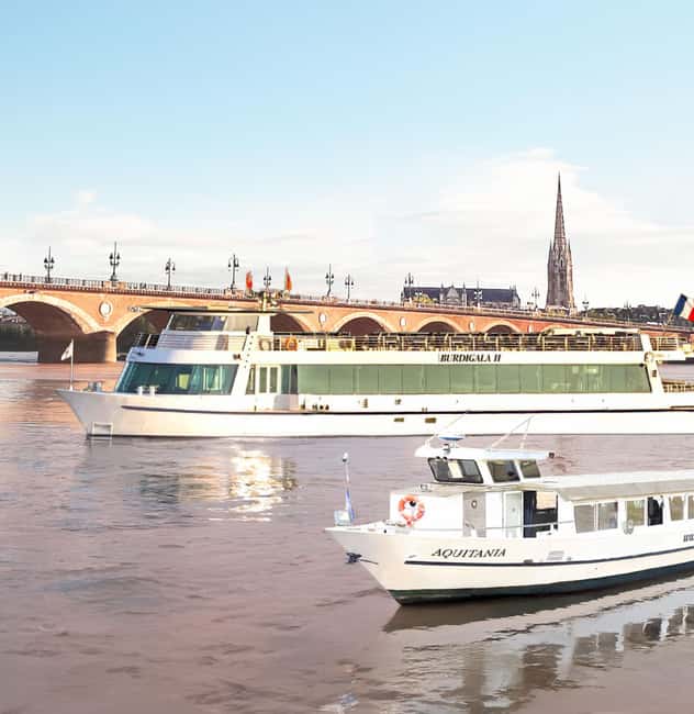 Bordeaux: Guided River Cruise - Saint-Pierre, Chartrons, and the changing city
