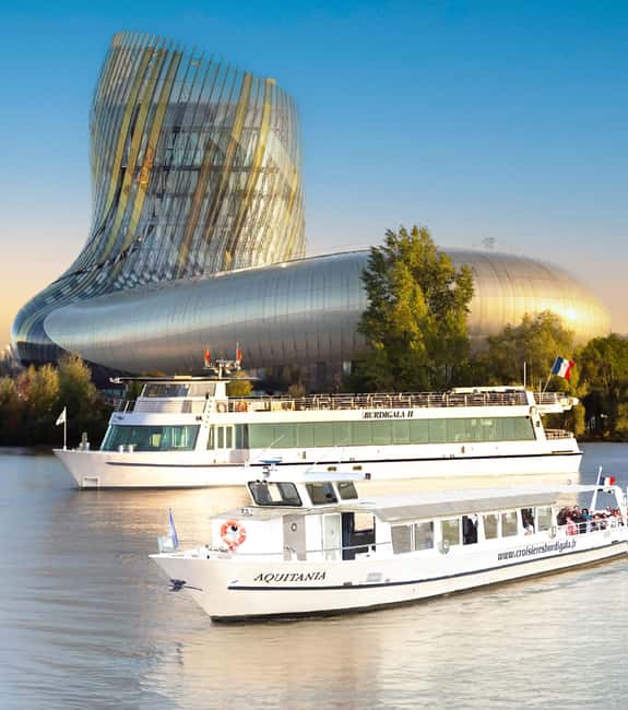 Bordeaux: Guided River Cruise - Jacques Chaban-Delmas Bridge and modern Bordeaux