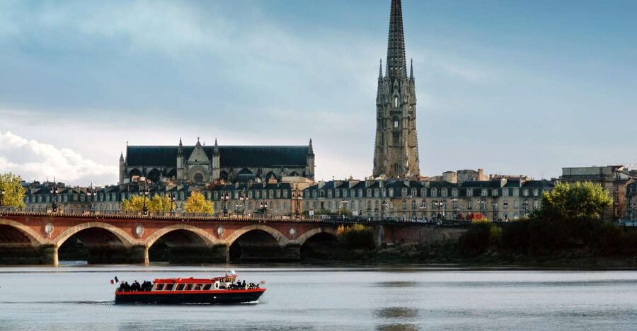 Bordeaux: River Cruise with Commentary, Wine and Canelé - Pont de Pierre and Bordeaux’s river crossing