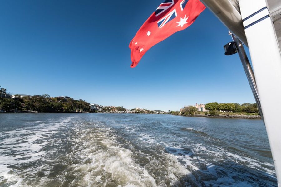 Brisbane: Cruise to Lunch Package: 10:30am-2pm (3.5hr) - Who should book this experience?