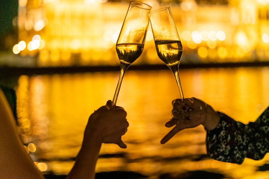 Budapest: Candlelit Dinner River Cruise with Live Music - What the boat is like in different weather