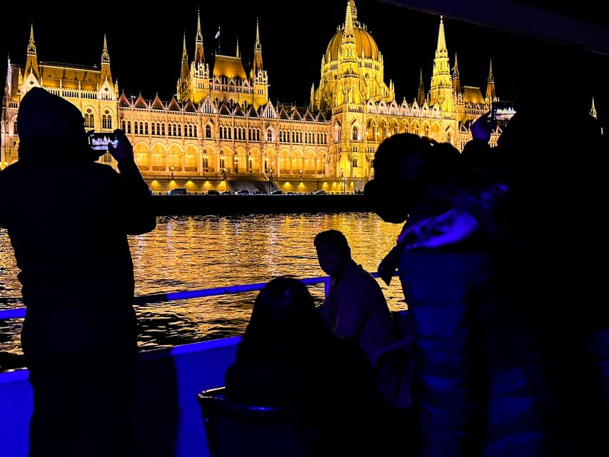 Budapest: City Highlights Sightseeing Cruise - Key points to know before boarding