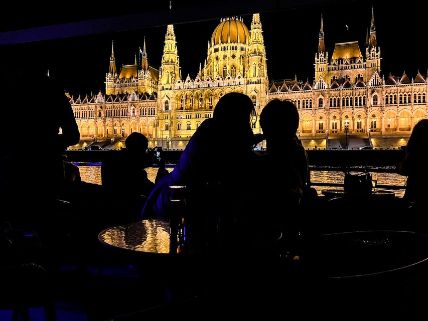 Budapest: City Highlights Sightseeing Cruise - From Margaret Bridge to the Buda Castle District