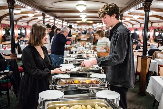Budapest Danube Cruise and Dinner Options, Live Music and Dance - What the dinner options really include