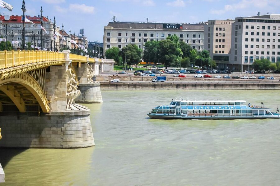 Budapest: Daytime Sightseeing Boat Cruise - Who will get the most from this cruise
