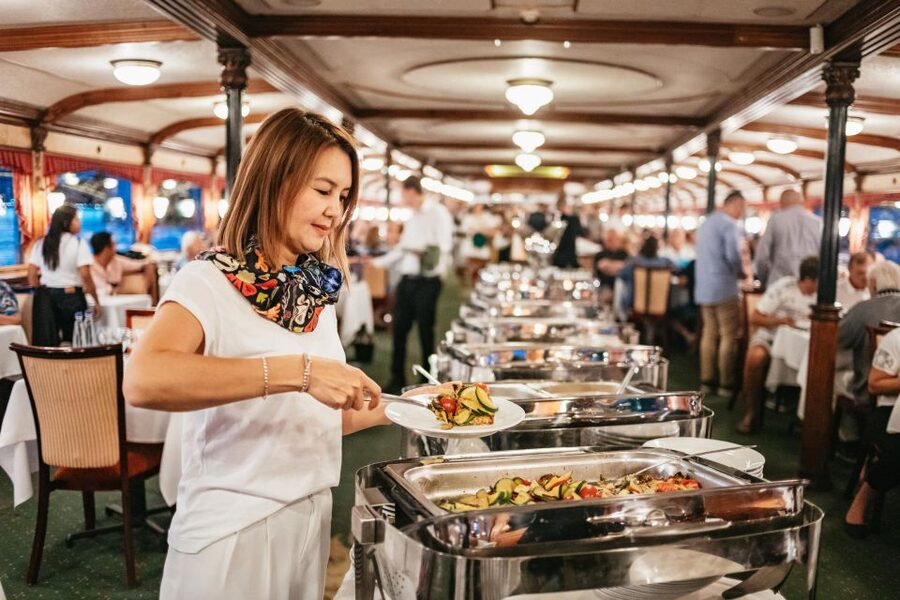 Budapest: Dinner Cruise with Live Music and Folk Dance Show - FAQ