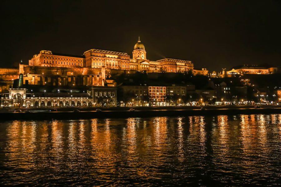 Budapest: Evening Cruise including Drink Options - The National Theatre and the return through central Budapest