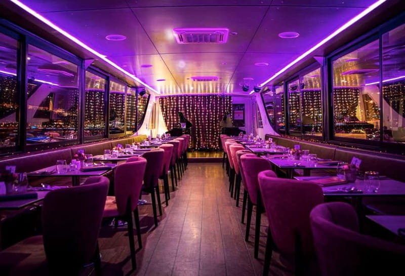 Budapest: Evening Cruise with 4-Course Dinner - Four courses, welcome Prosecco, and the dining pace