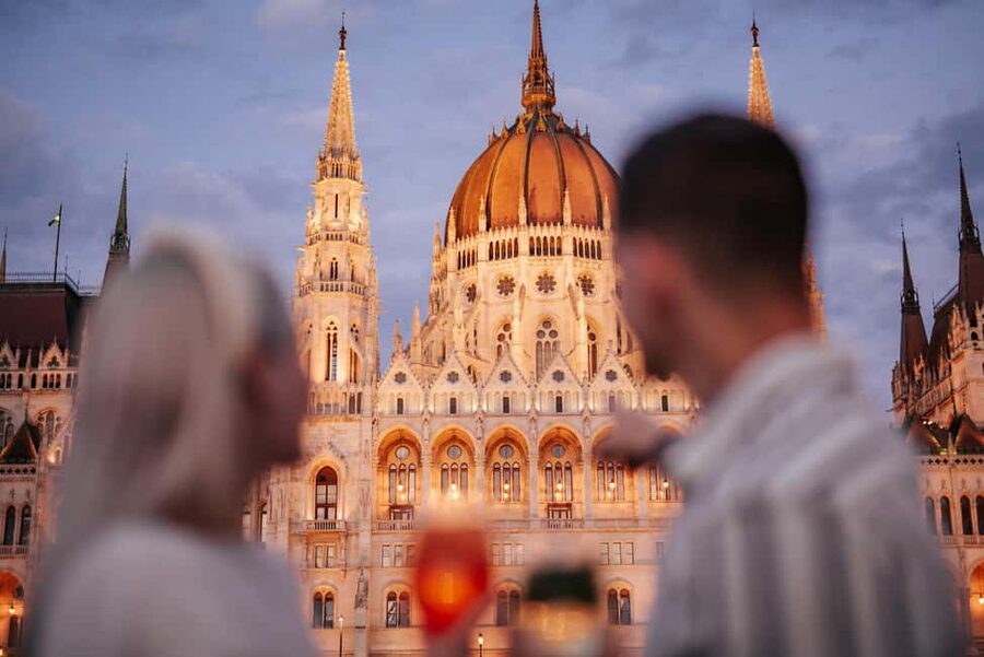 Budapest: Lotus Cruise with Unlimited Aperol and Prosecco - The unlimited bar: what you actually get