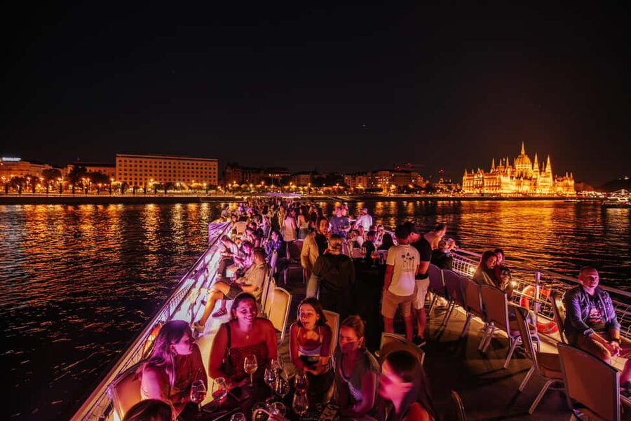 Budapest: Lotus Cruise with Unlimited Aperol and Prosecco - The first drink and the 75-minute route