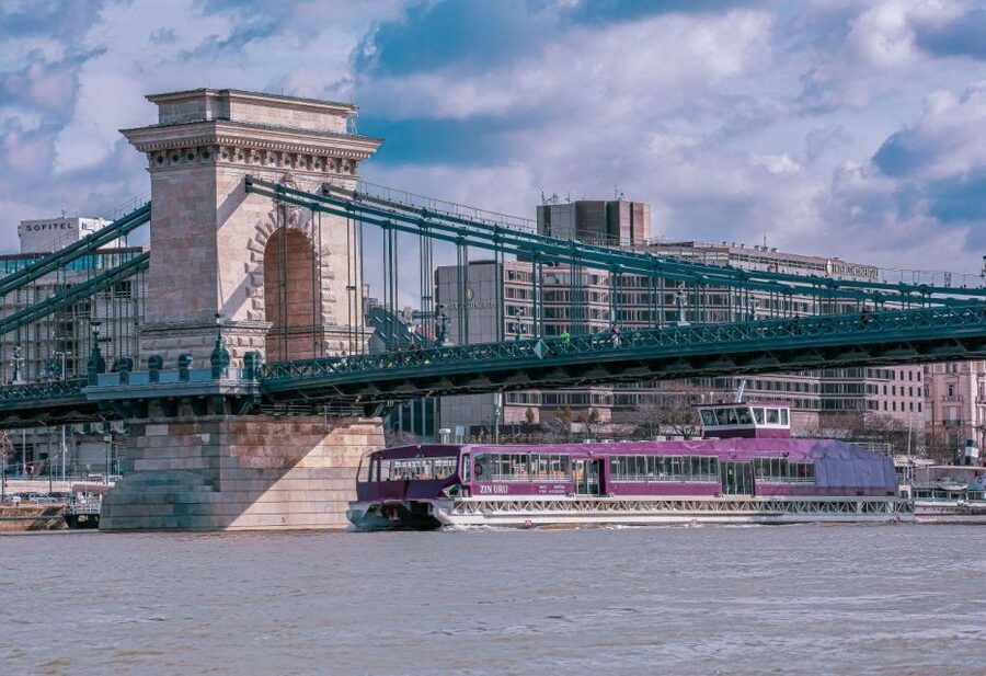 Budapest: Nighttime or Daytime Sightseeing Cruise - Who should book this Danube cruise?