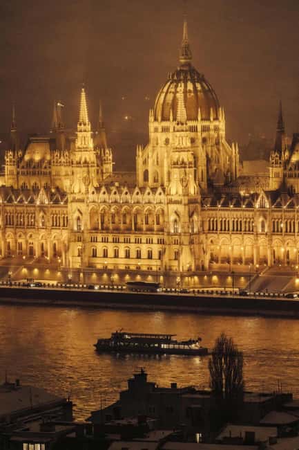 Budapest: Parliament Panorama Cruise with Törley Prosecco - The Parliament view is the main event