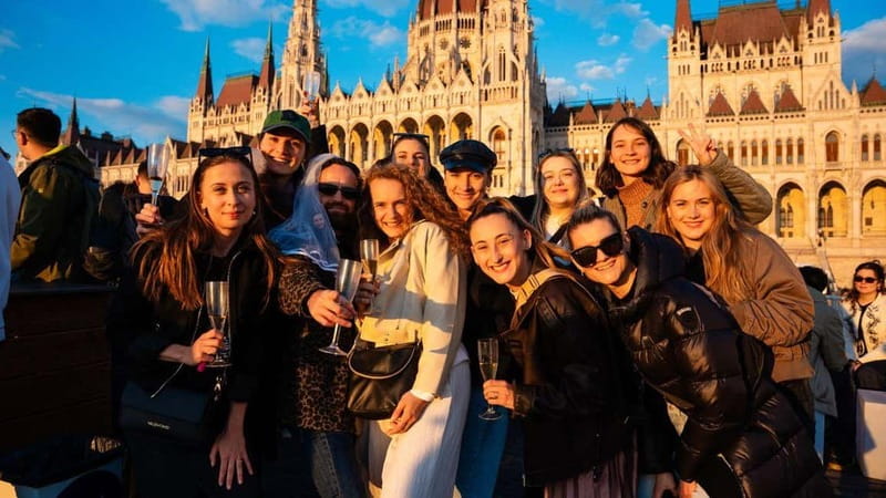 Budapest: Sip and Sail River Cruise with Unlimited Prosecco - The southern route gives you more than the postcard sights